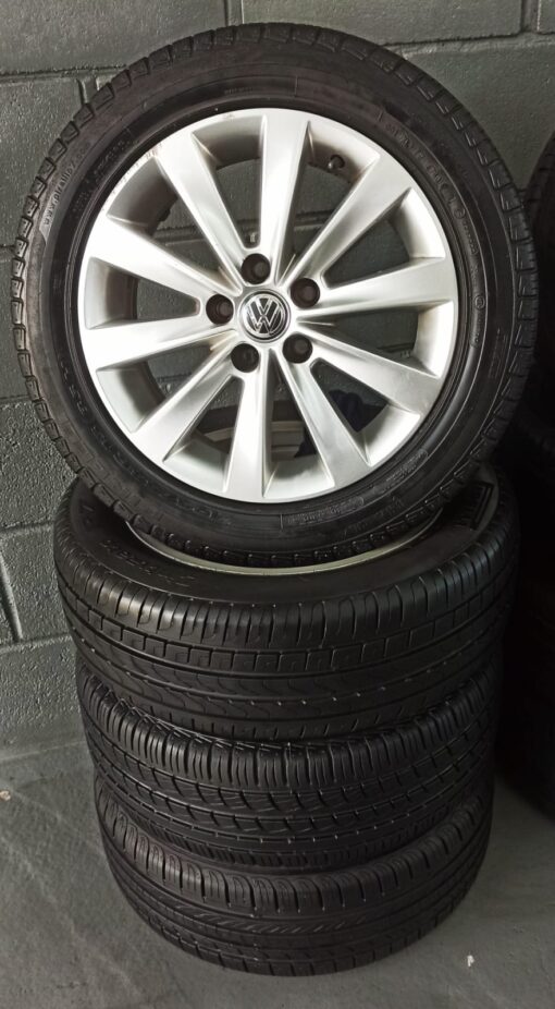 JOGO DE RODAS COM PNEUS ARO 15" 5X112 - usados